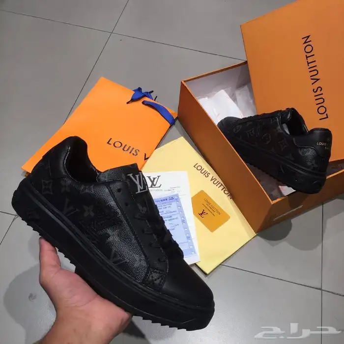 لويس فيتون 17