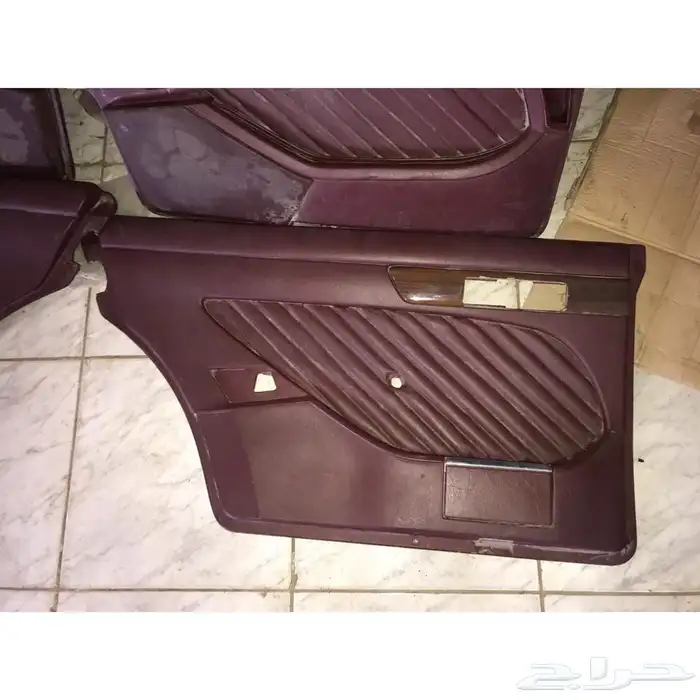 للبيع بطاين باب W126 560 لون عنابي نظيف مستورد 1