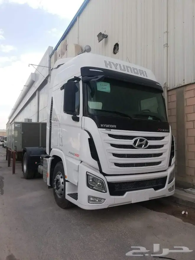 شاحنات روس تريلا 4x2 جديد HYUNDAI 0