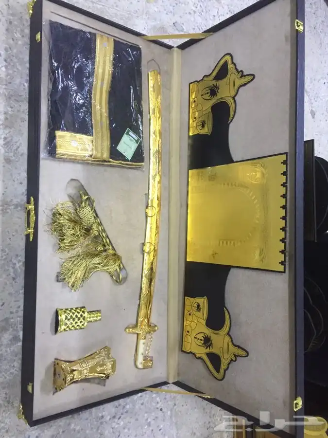 سيوف ومجسمات هدايا 17