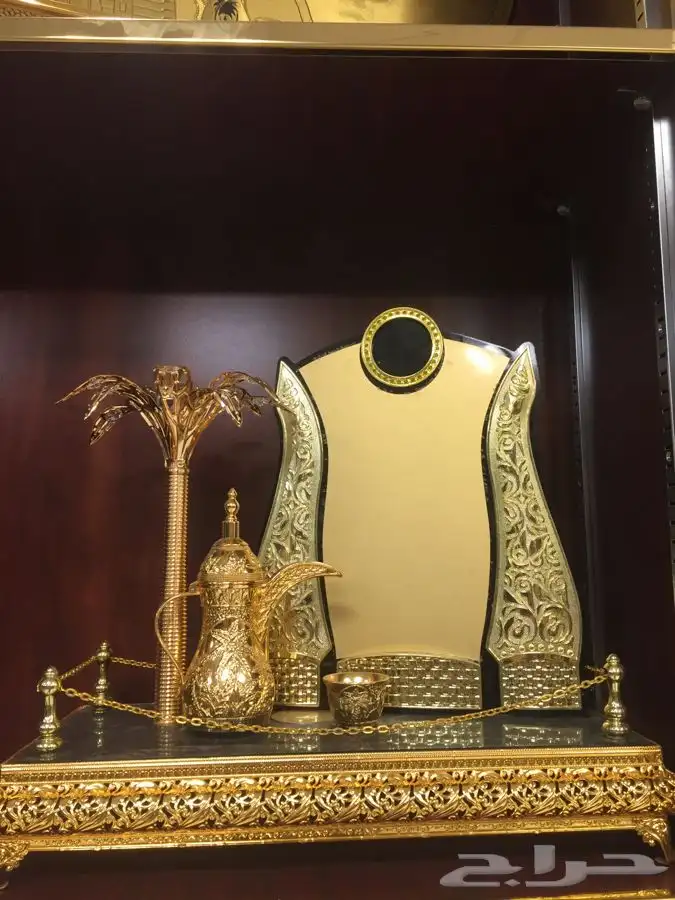 سيوف ومجسمات هدايا 48
