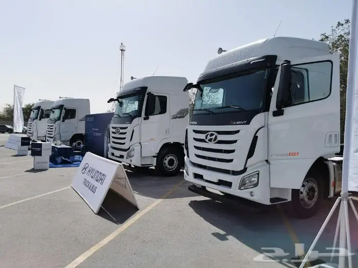 شاحنات روس تريلا 4x2 جديد HYUNDAI 3