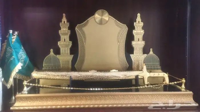 سيوف ومجسمات هدايا 0