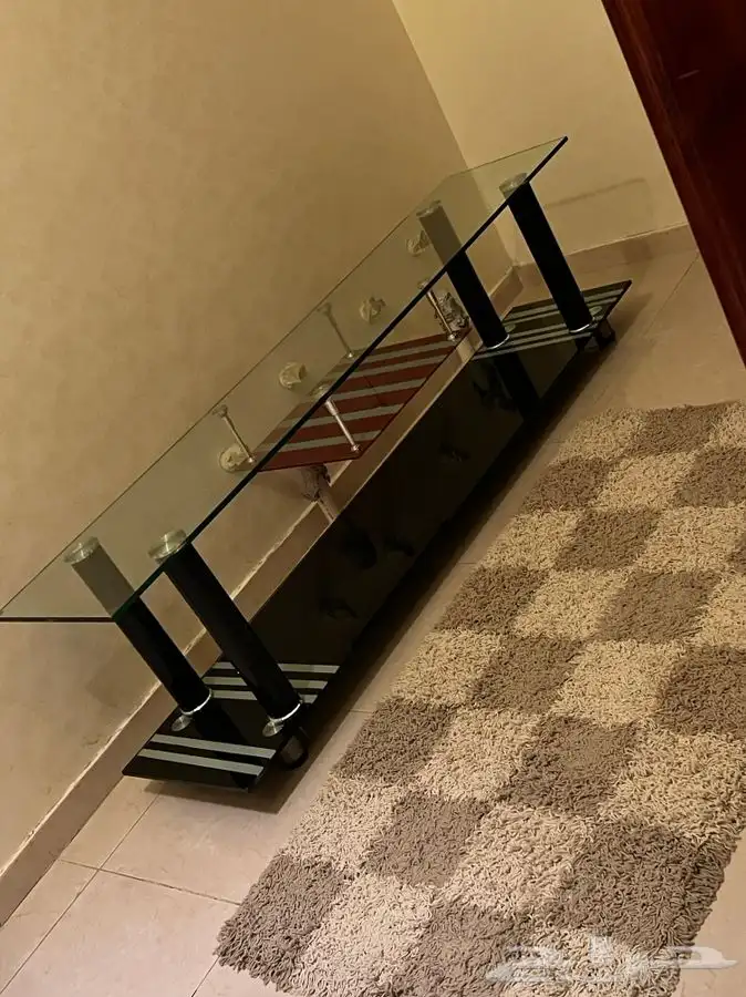 للبيع طاولة بلازما جديده عرض لمدة يومين الطاوله 150 ريال 0