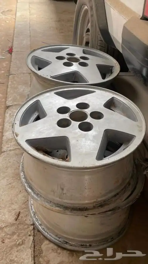 قطع غيار جيب شيروكي 22