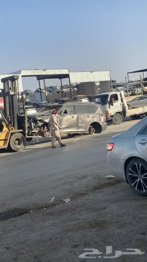 مندوب قطع غيار تشاليح الحاير والسلي 11