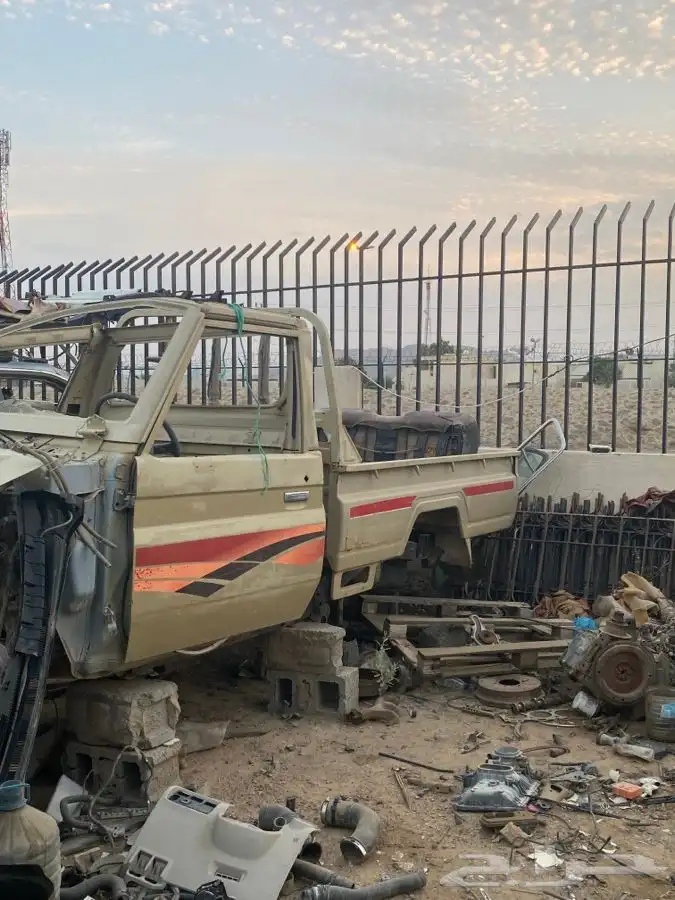 تشليح الحارثي يتوفر لدينا جميع قطع غيار 86