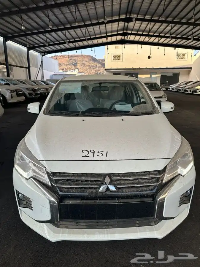 متسوبيشي اتراج GLX 2023 1