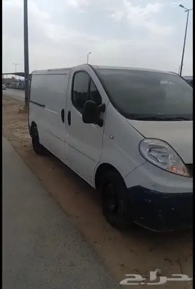 للبيع فان رينولت 2012 ممشى قليل بضاعه 0