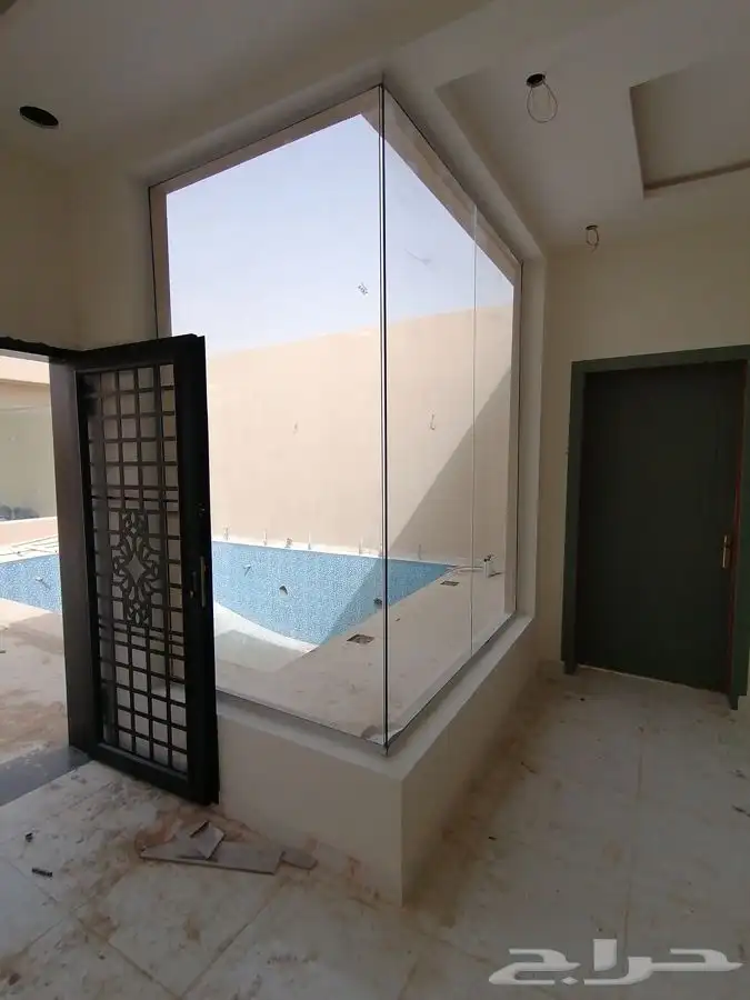 زجاج سكريت وزجاج استركشر 0