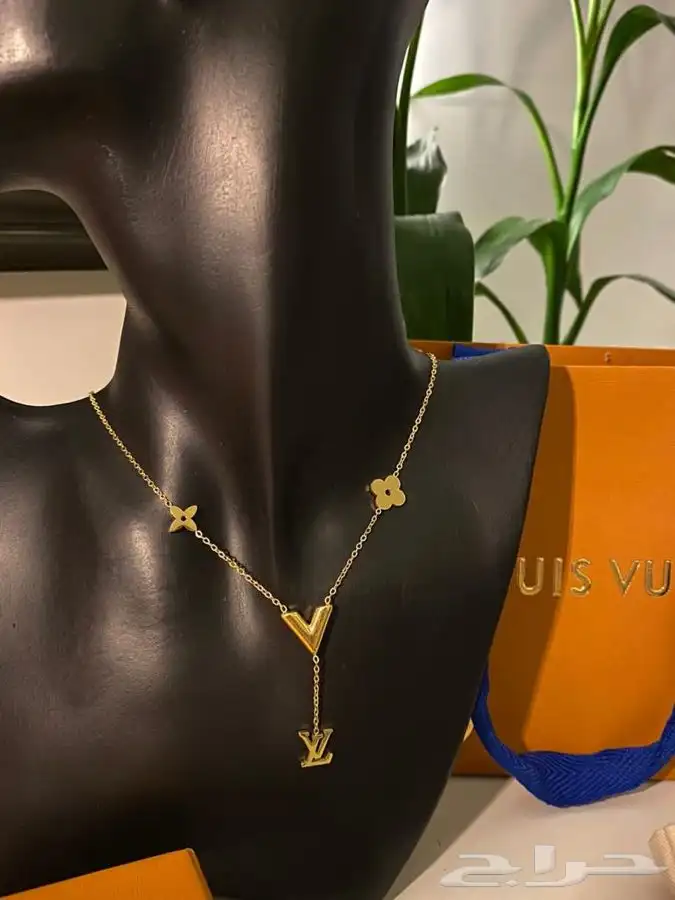 ماركات هدايا هدية لويس فيتون كارتيرجوتشي جفنشي تخفيضات 1