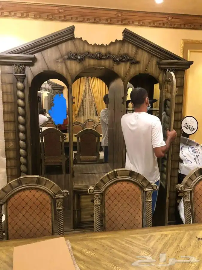 طاولة طعام و 14 كرسي 1