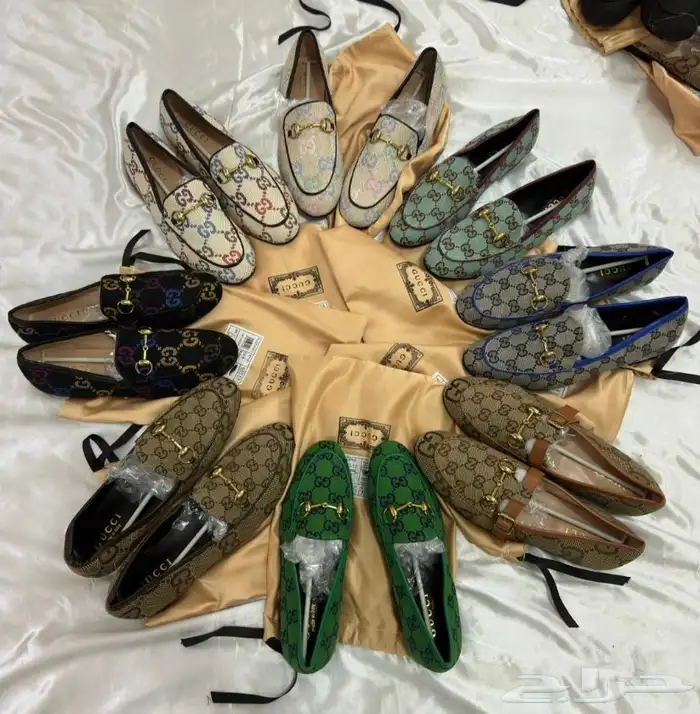 شوزات رجاليه ونسائي طبق الأصل   توصيل للمنزل 10