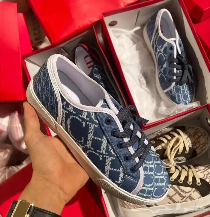 شوزات رجاليه ونسائي طبق الأصل   توصيل للمنزل 6