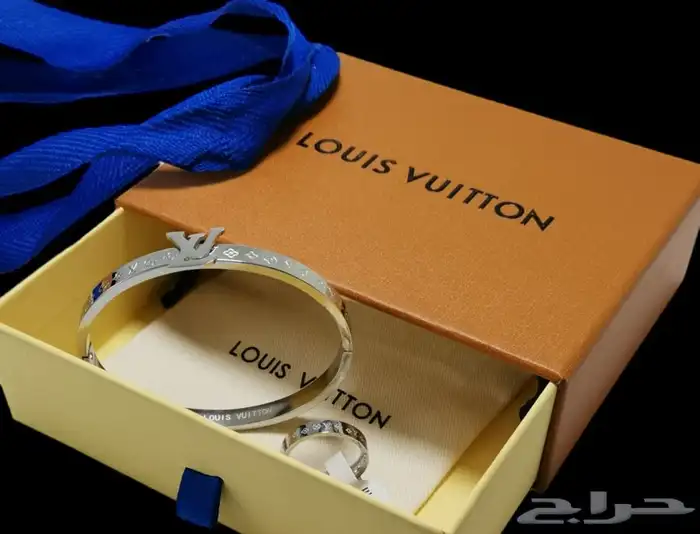 ماركات هدايا هدية لويس فيتون كارتيرجوتشي جفنشي تخفيضات 85