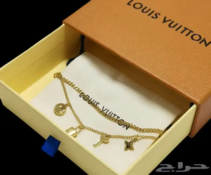 ماركات هدايا هدية لويس فيتون كارتيرجوتشي جفنشي تخفيضات 66