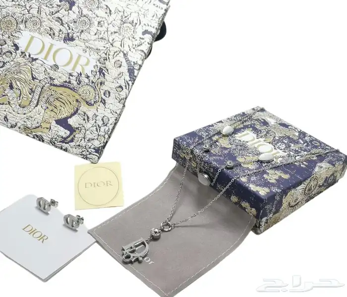 ماركات هدايا هدية لويس فيتون كارتيرجوتشي جفنشي تخفيضات 57