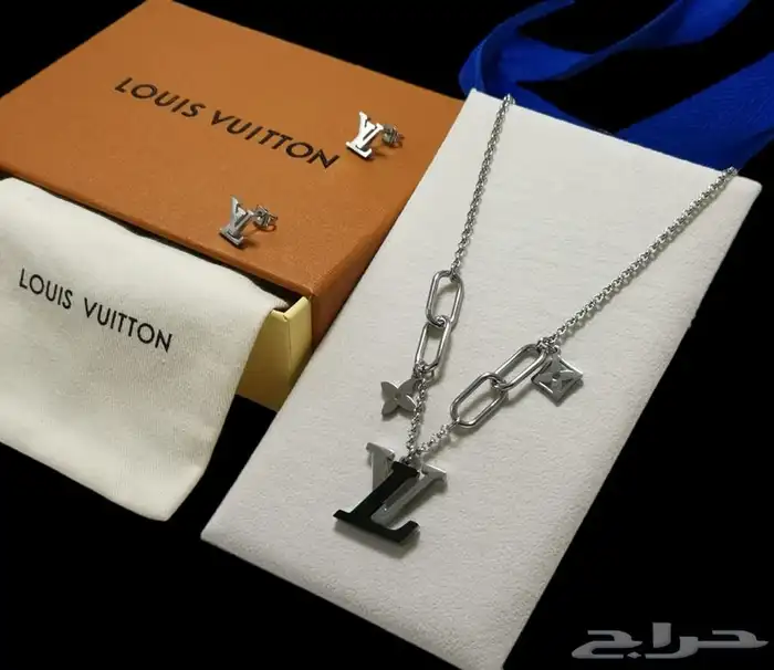 ماركات هدايا هدية لويس فيتون كارتيرجوتشي جفنشي تخفيضات 77