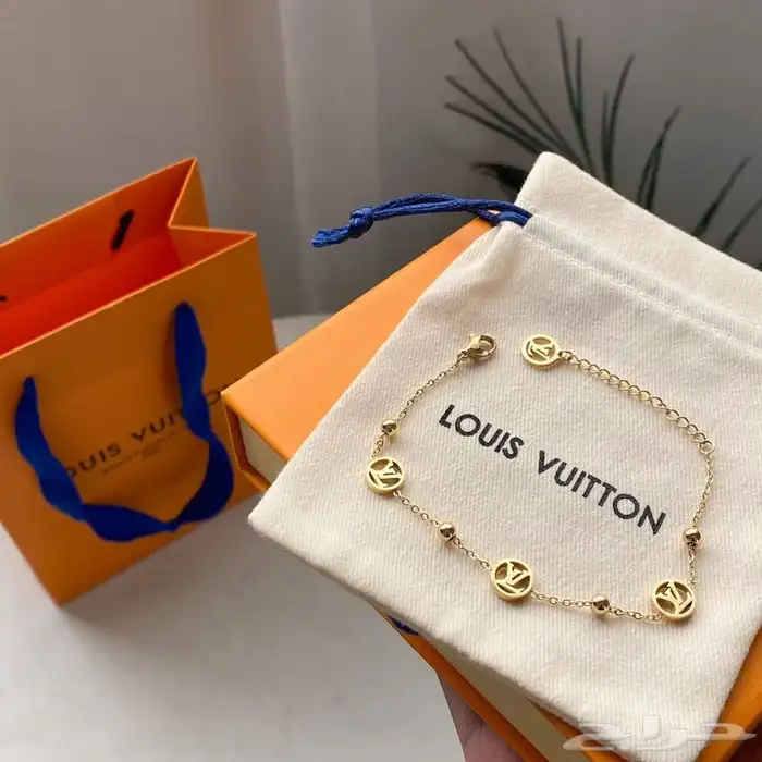 ماركات هدايا هدية لويس فيتون كارتيرجوتشي جفنشي تخفيضات 11