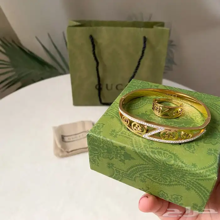 ماركات هدايا هدية لويس فيتون كارتيرجوتشي جفنشي تخفيضات 41