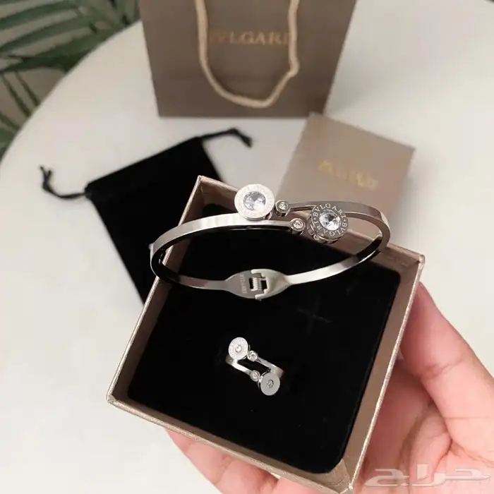 ماركات هدايا هدية لويس فيتون كارتيرجوتشي جفنشي تخفيضات 26