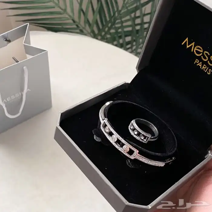 ماركات هدايا هدية لويس فيتون كارتيرجوتشي جفنشي تخفيضات 33