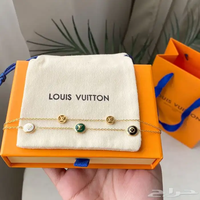 ماركات هدايا هدية لويس فيتون كارتيرجوتشي جفنشي تخفيضات 16