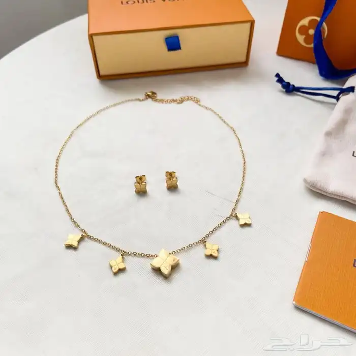 ماركات هدايا هدية لويس فيتون كارتيرجوتشي جفنشي تخفيضات 45