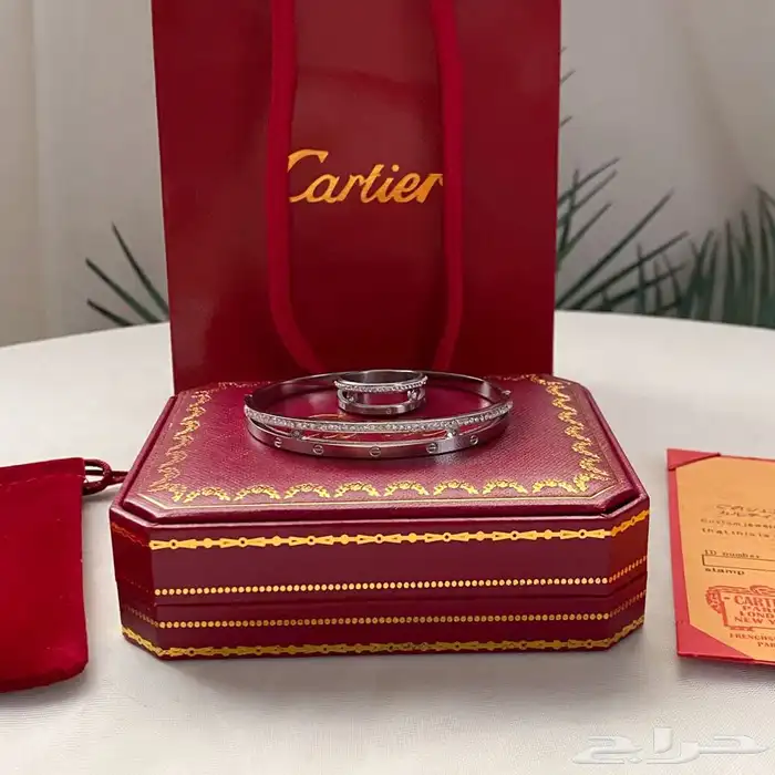 ماركات هدايا هدية لويس فيتون كارتيرجوتشي جفنشي تخفيضات 39