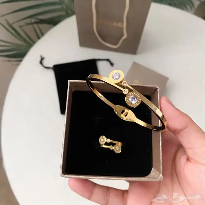 ماركات هدايا هدية لويس فيتون كارتيرجوتشي جفنشي تخفيضات 25