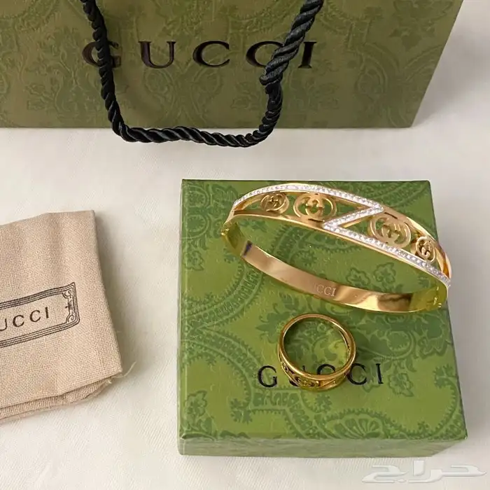 ماركات هدايا هدية لويس فيتون كارتيرجوتشي جفنشي تخفيضات 37