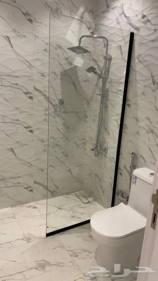 زجاج سكريت مكاتب واجهات محلات شاور 1