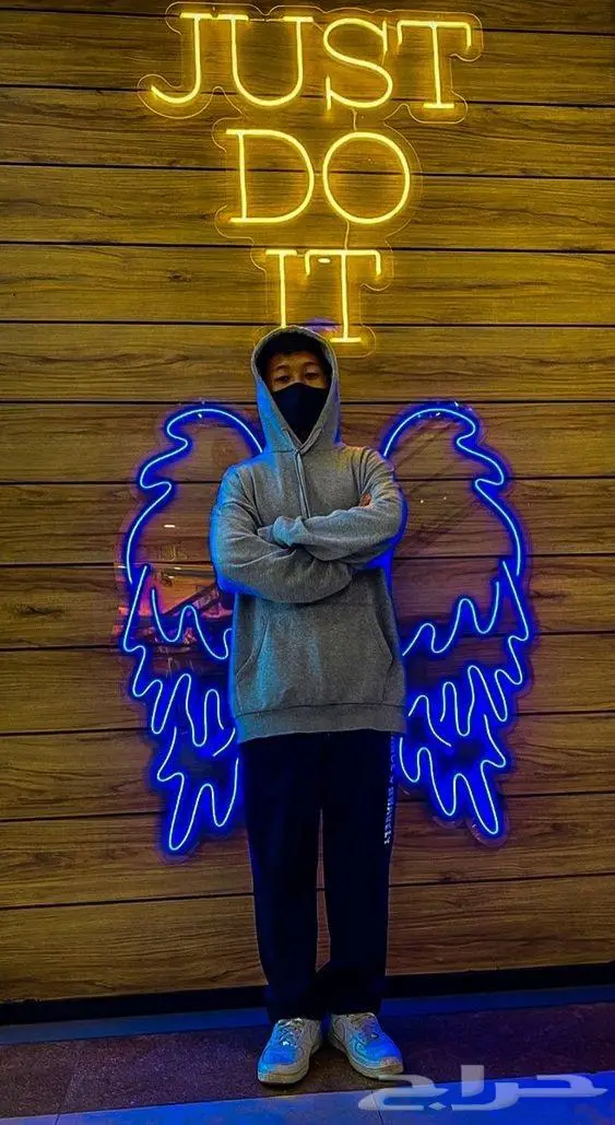 نيون تصميم وتنفيذ لوحة نيون داخلية و خارجية 1