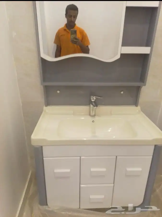 سباك وكهربائي 0