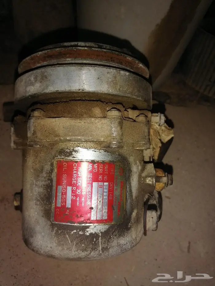 قطع غيار نيسان سيارة رياضيه وارد اليبان 46