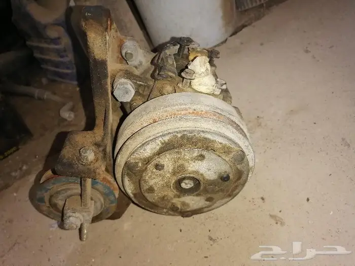 قطع غيار نيسان سيارة رياضيه وارد اليبان 44