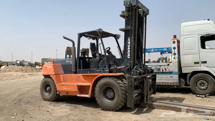 دينات للايجار وروافع شوكيه فوركلفت مع السائق 5