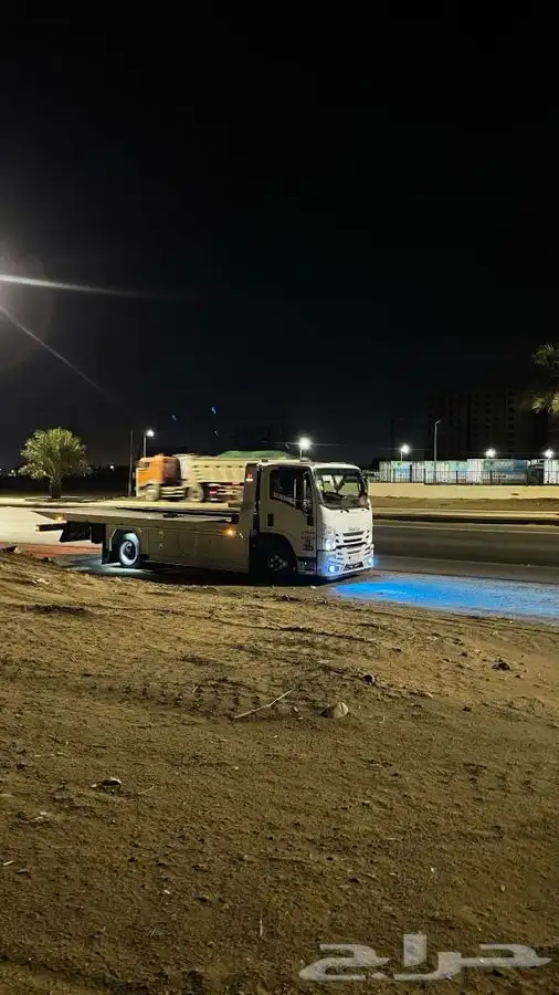 سطحه هيدروليك للنقل السيارات العطلانه والمصدومه جيزان جده 0