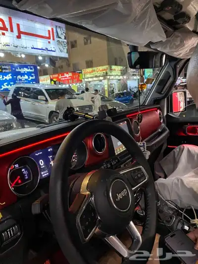أنوار داخليه على سيارة جيب رانجلرسبورت مديل 2020 0