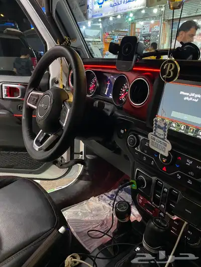 أنوار داخليه على سيارة جيب رانجلرسبورت مديل 2020 4