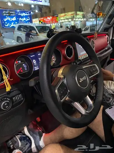أنوار داخليه على سيارة جيب رانجلرسبورت مديل 2020 1