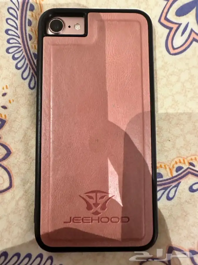 ايفون 7 لون وردي 1