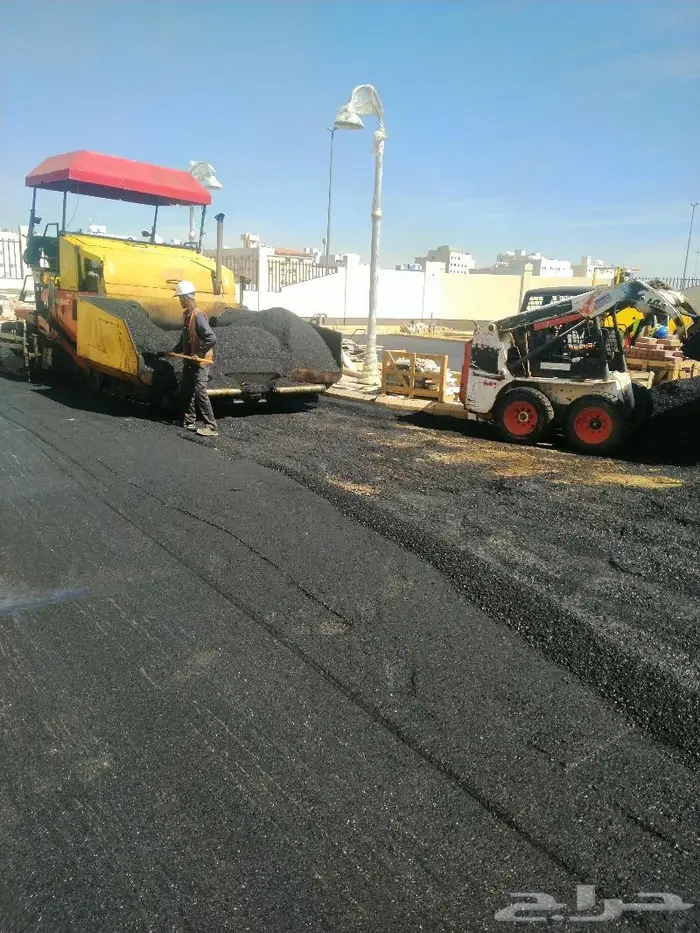 تنفيذ أعمال الحفر والردم والاسفلت واعمال المساحية 9