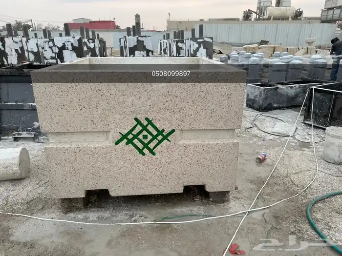 مقاعد خرسانية مصدات خرسانية جدران مسبقة الصنع احواض حاويات 11