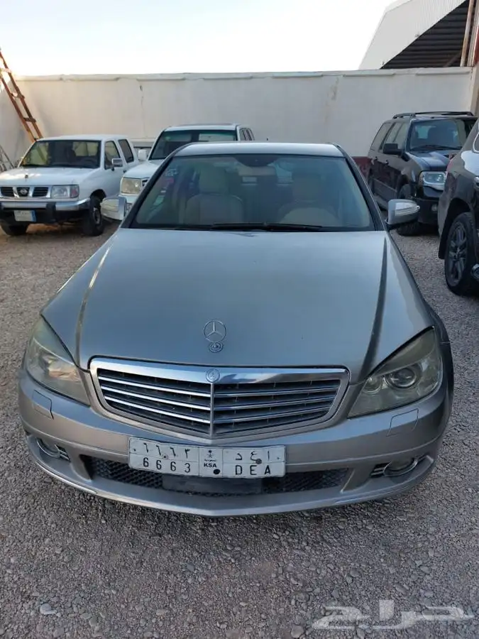 مرسيدس C200 9