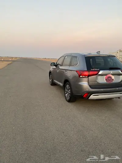 جيب متسوبيشي اوتلاندر 2022 وكاله (تم البيع ) 5