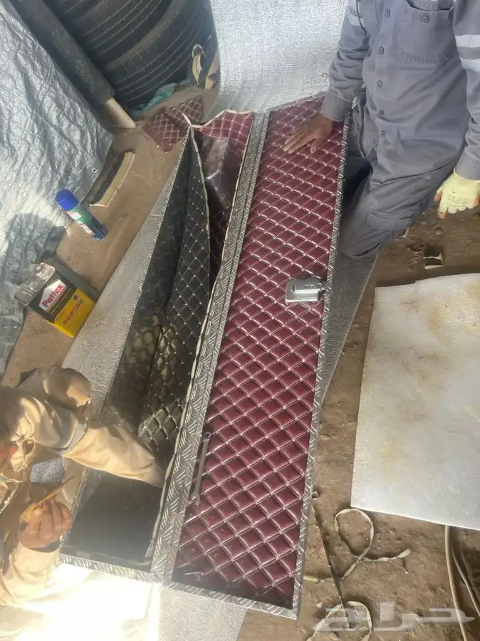 شنطه عزبه ألمنيوم ملبسه جلد من الداخل 0