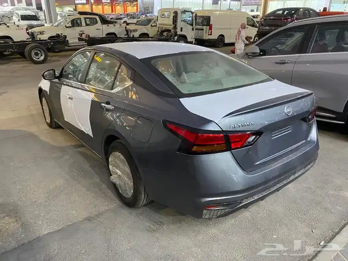 نيسان التيما S 2025 4