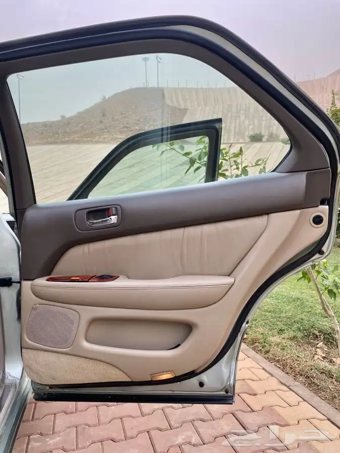 لكزس LS 400 ( مباع ) 54