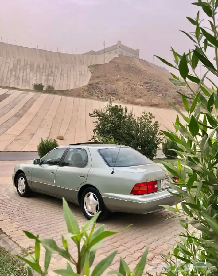 لكزس LS 400 ( مباع ) 25